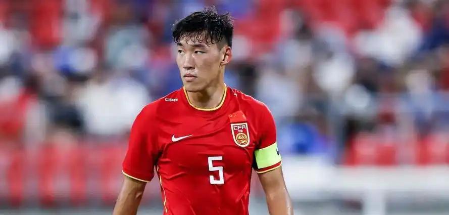 棒球杯赛焦点战:渝州麒麟队强势横扫陇右旋风队,新星闪耀。韧性与执行并存(堡垒之夜君扬兄跑酷) 棒球杯赛焦点战:渝州麒麟队强势横扫陇右旋风队,新星闪耀。韧性与执行并存(堡垒之夜君扬兄跑酷)