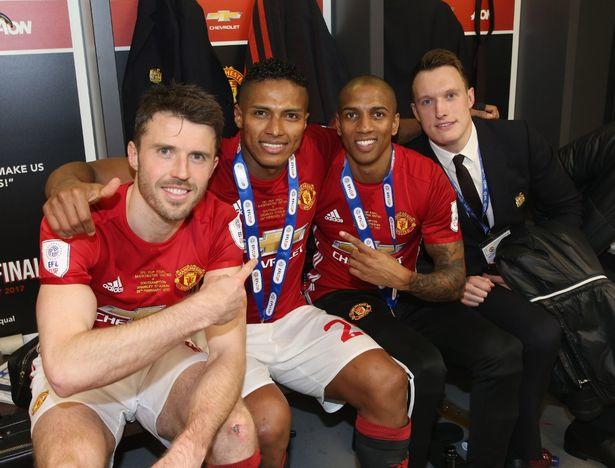 清晨瓦伦西亚调整名单——全明星赛节点到来,管理层满意,年轻球员得到机会 清晨瓦伦西亚调整名单——全明星赛节点到来,管理层满意,年轻球员得到机会