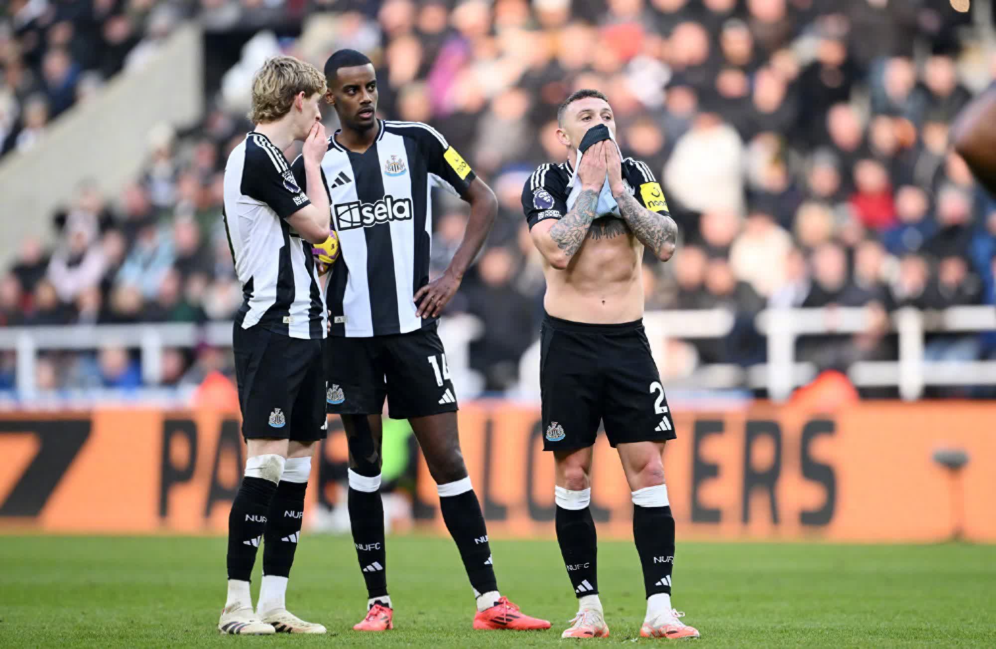 纽卡斯尔迎欧篮联关键赛；加时末段回应争议；引发热议；心理建设被强调(纽卡斯尔联vs热刺)